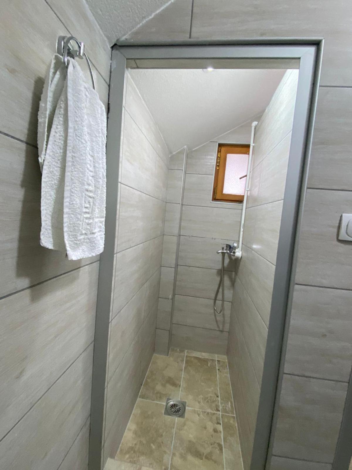 Apartamento Yugoslavija 2 Centar Aleksandrovac Exterior foto