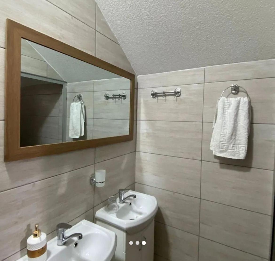 Apartamento Yugoslavija 2 Centar Aleksandrovac Exterior foto